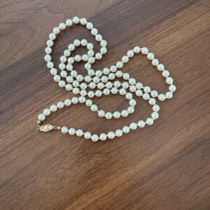 Elegant Pearl Necklace